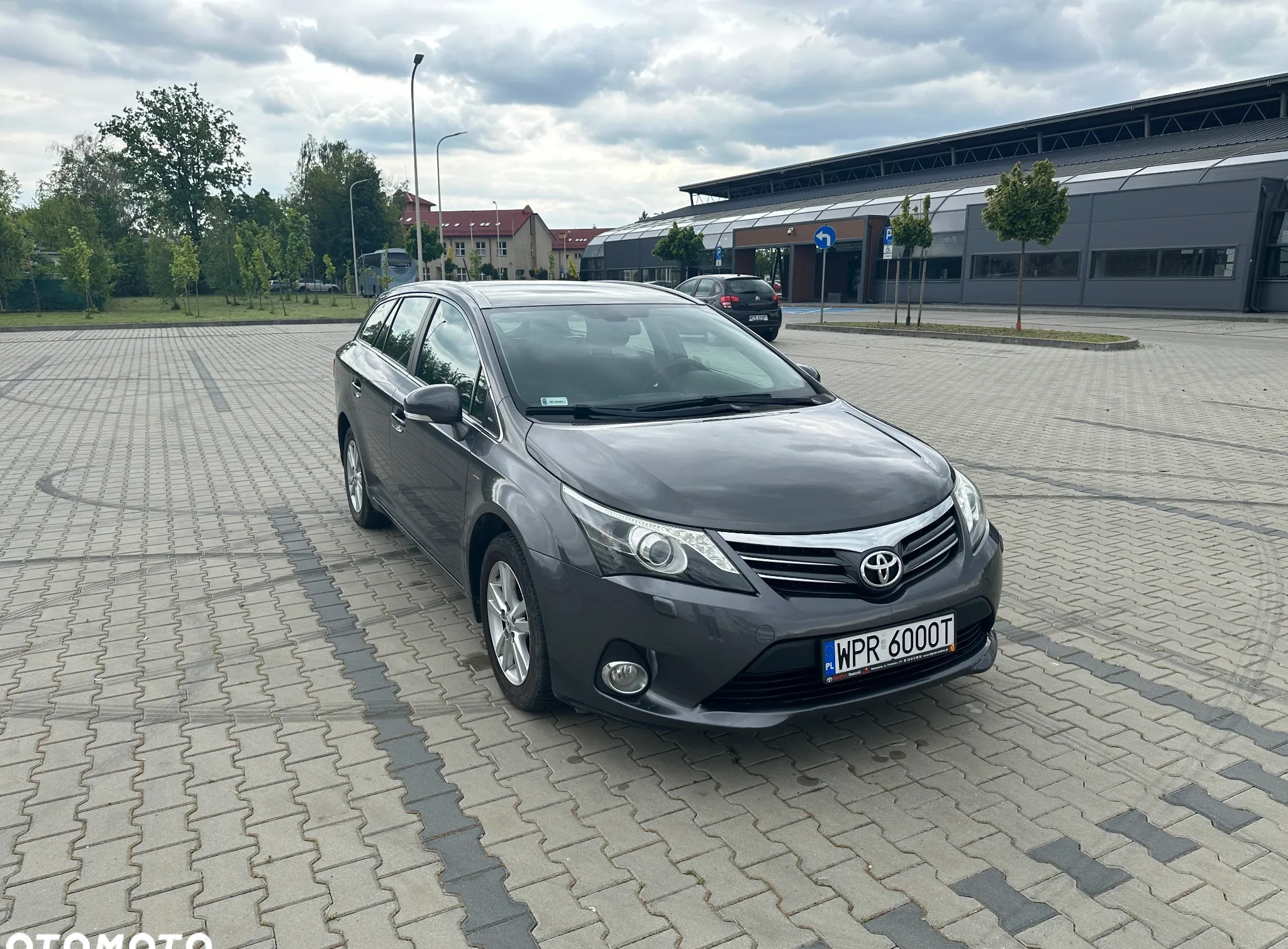 Toyota Avensis cena 46500 przebieg: 182990, rok produkcji 2012 z Lubomierz małe 254